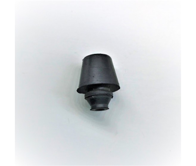 FRONT DOOR LOWER RUBBER DAMPER CUSHION FOR A MITSUBISHI PAJERO - V33W