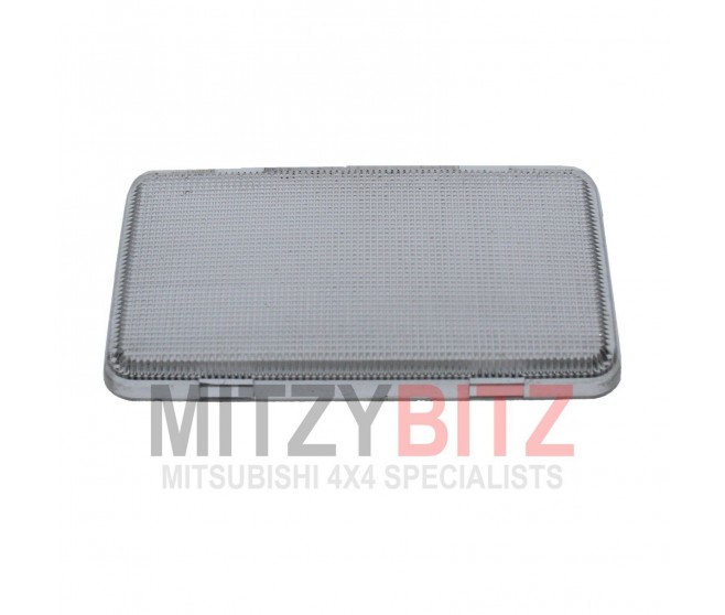 FRONT DOOR CARD LAMP LENS COVER FOR A MITSUBISHI MONTERO - V43W