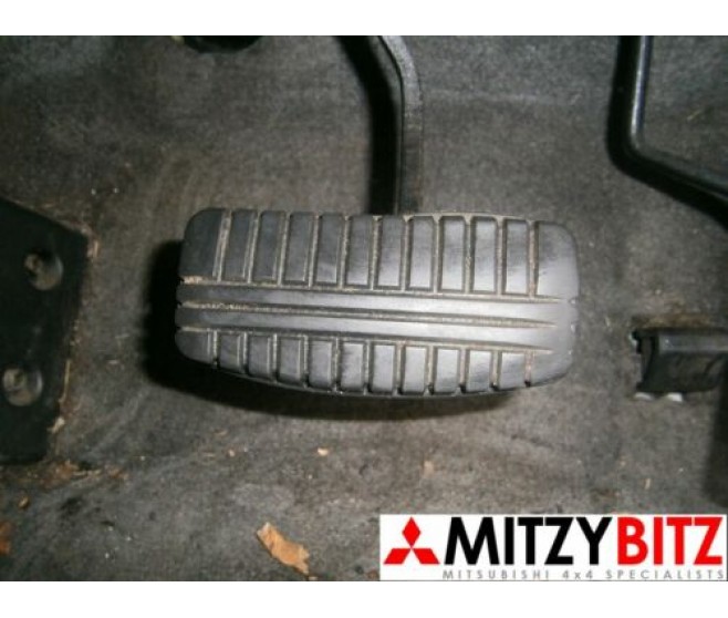 AUTOMATIC BRAKE PEDAL RUBBER  FOR A MITSUBISHI PAJERO/MONTERO - V23W