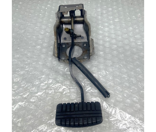 BRAKE PEDAL AND RETURN SPRING FOR A MITSUBISHI V20-50# - BRAKE PEDAL AND RETURN SPRING
