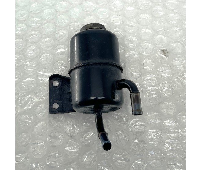 POWER STEERING OIL RESERVOIR FOR A MITSUBISHI PAJERO - V45W