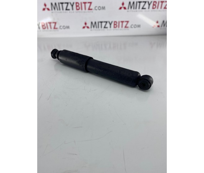 REAR SHOCK ABSORBER FOR A MITSUBISHI PAJERO - V46WG