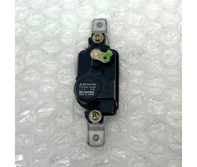 DOOR LOCK ACTUATOR 2 PIN FRONT LEFT FOR A MITSUBISHI PAJERO - V45W