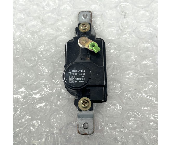 DOOR LOCK ACTUATOR 2 PIN FRONT LEFT FOR A MITSUBISHI MONTERO - V43W