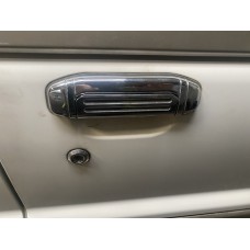 FRONT RIGHT CHROME DRIVERS OUTSIDE DOOR HANDLE