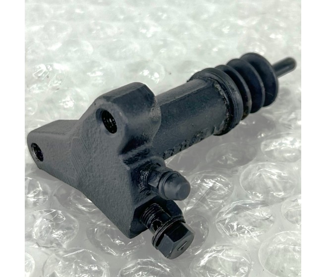 CLUTCH RELEASE SLAVE CYLINDER FOR A MITSUBISHI V10-40# - CLUTCH RELEASE SLAVE CYLINDER