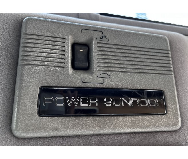 SUNROOF CONTROL SWITCH UNIT FOR A MITSUBISHI CHASSIS ELECTRICAL - 