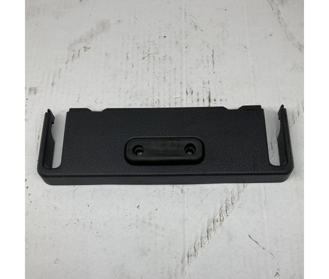 3RD ROW SEAT ANCHOR COVER FOR A MITSUBISHI PAJERO - V33W