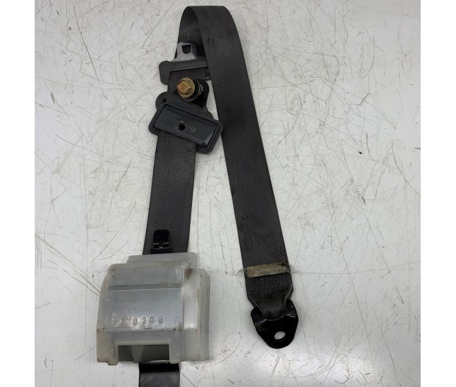 SEAT BELT 2ND ROW RIGHT FOR A MITSUBISHI PAJERO - V43W