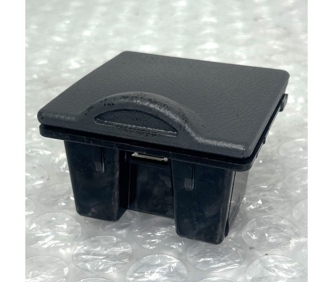 FLOOR CONSOLE ASHTRAY FOR A MITSUBISHI V20-50# - I/PANEL & RELATED PARTS