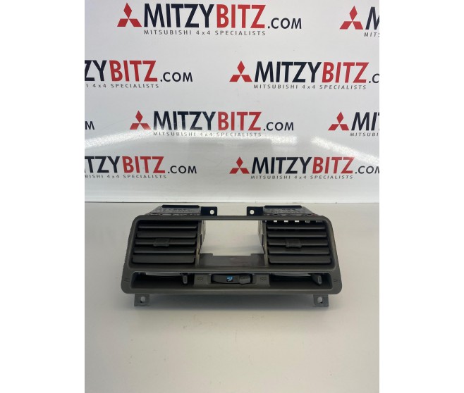 FRONT AIR OUTLET FOR A MITSUBISHI PAJERO/MONTERO - V23W