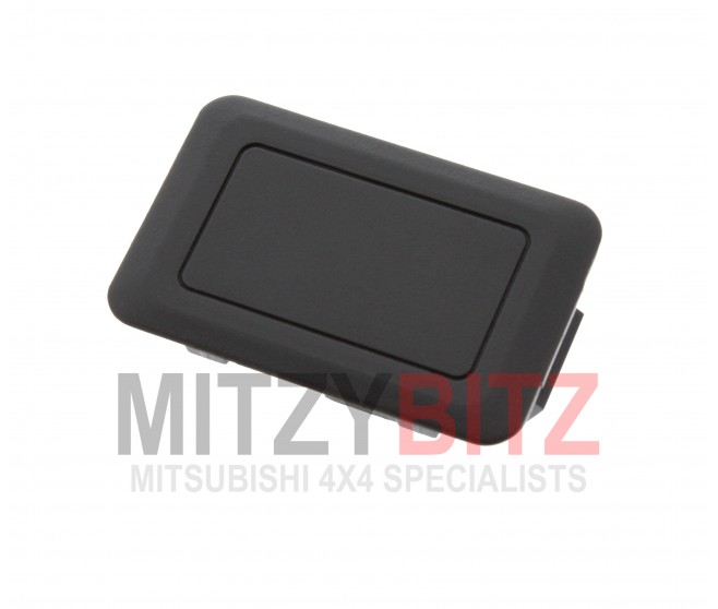 BLANKING SWITCH DASH PANEL HOLE COVER FOR A MITSUBISHI V10-40# - BLANKING SWITCH DASH PANEL HOLE COVER