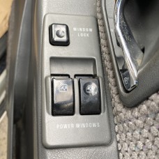 FRONT RIGHT WINDOW SWITCH