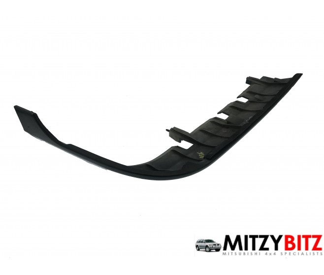 GREY FRONT RIGHT UNDER HEAD LAMP LIGHT PLASTIC TRIM FOR A MITSUBISHI CHASSIS ELECTRICAL - 