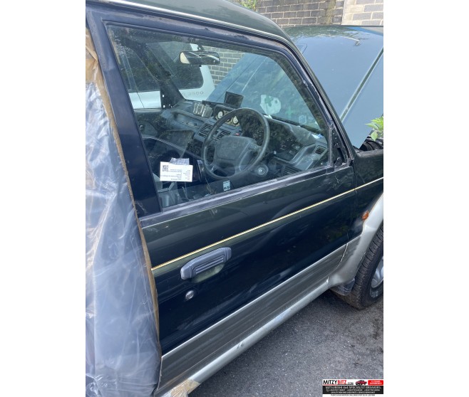 BARE DOOR FRONT RIGHT FOR A MITSUBISHI PAJERO - V26WG
