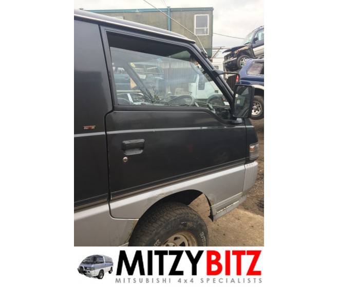FRONT RIGHT BARE DOOR FOR A MITSUBISHI L300 - P15V