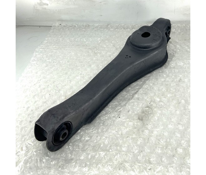 REAR SUSPENSION LOWER TRAILING ARM FOR A MITSUBISHI SPACE GEAR/L400 VAN - PA4W