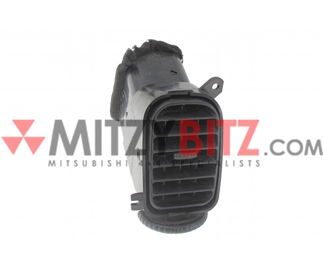 DASH CENTRE AIR VENT FRONT RIGHT FOR A MITSUBISHI PA-PF# - DASH CENTRE AIR VENT FRONT RIGHT