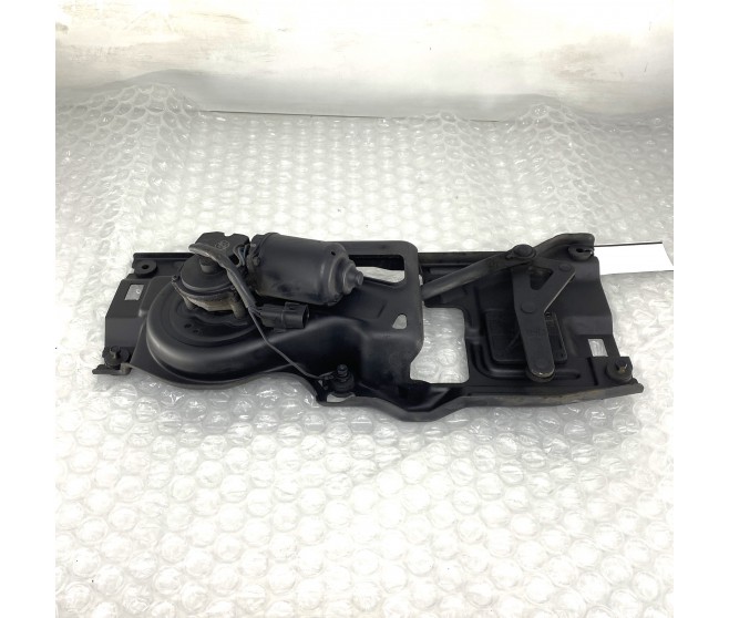 WINDOW WIPER MOTOR NO LINKAGES FOR A MITSUBISHI CHASSIS ELECTRICAL - 