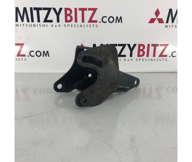 POWER STEERING OIL PUMP BRACKET FOR A MITSUBISHI SPACE GEAR/L400 VAN - PD5V