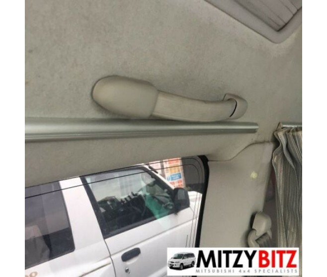 ROOF GRAB HANDLE FRONT LEFT FOR A MITSUBISHI INTERIOR - 