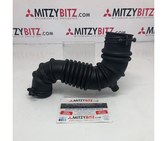 AIR CLEANER TO TURBO HOSE FOR A MITSUBISHI PAJERO - L044G