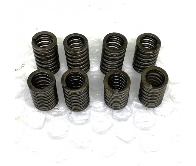 EXHAUST VALVE SPRINGS FOR A MITSUBISHI RVR - N61W