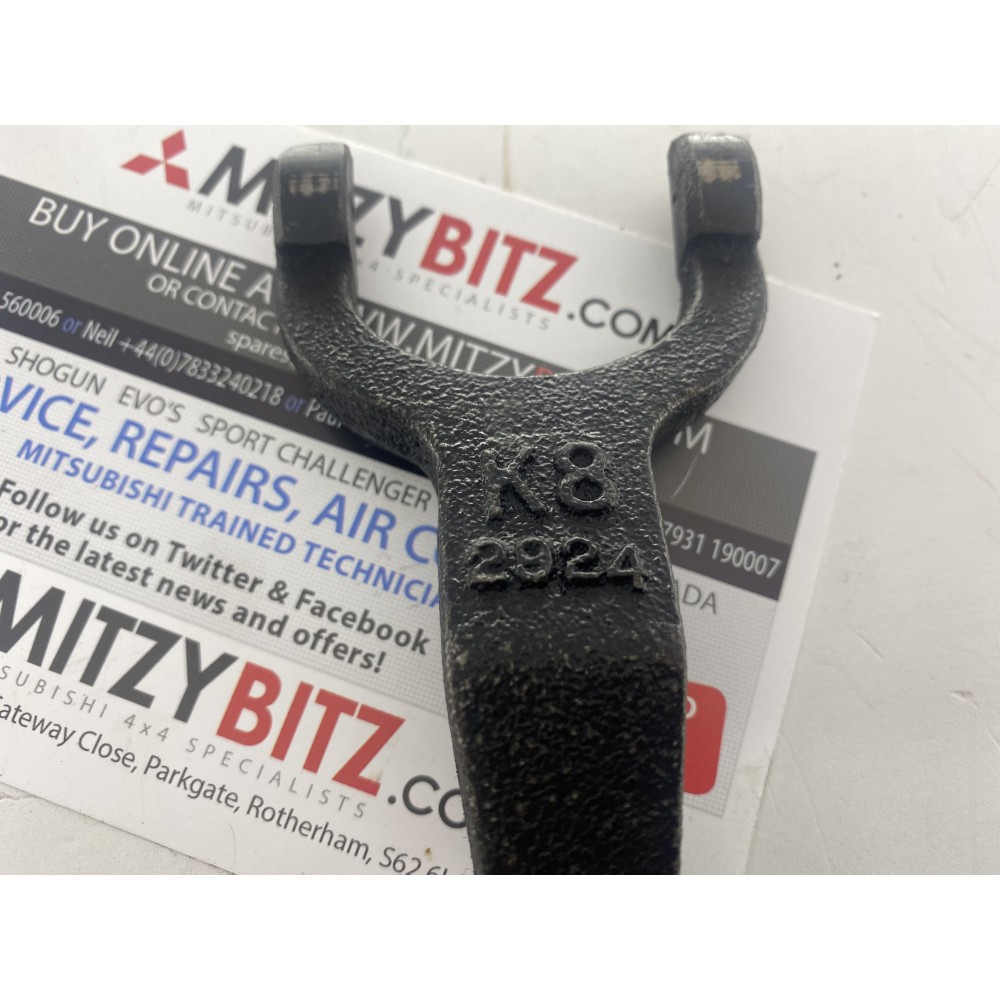 Clutch Release Fork for a Mitsubishi Pajero/montero - V32V - Buy Online  from MitzyBitz