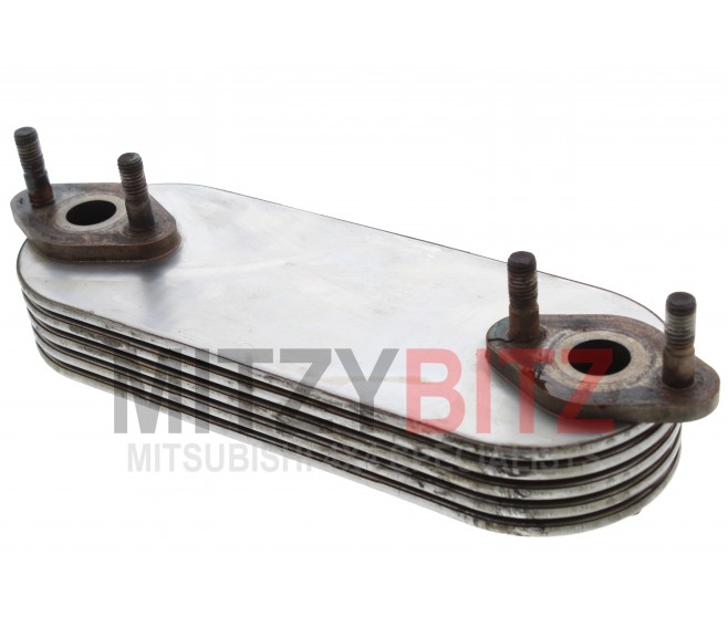 ENGINE BLOCK OIL COOLER ELEMENT FOR A MITSUBISHI DELICA SPACE GEAR/CARGO - PD8W