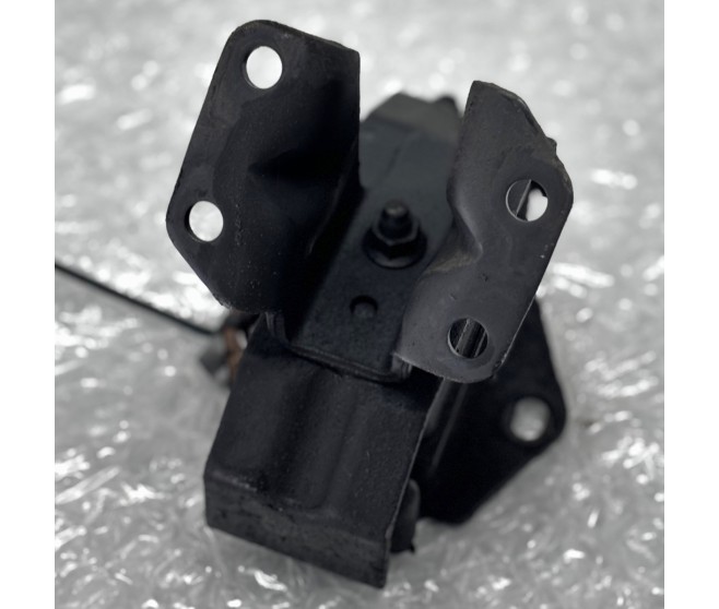 ENGINE MOUNT RIGHT FOR A MITSUBISHI V10-40# - ENGINE MOUNTING & SUPPORT