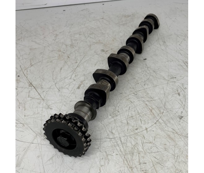 CAMSHAFT FOR A MITSUBISHI DELICA SPACE GEAR/CARGO - PF8W