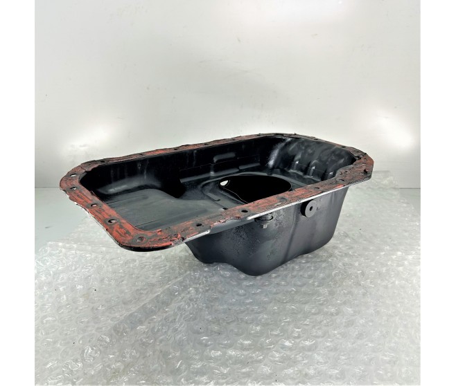 ENGINE OIL SUMP PAN FOR A MITSUBISHI V70# - COVER,REAR PLATE & OIL PAN