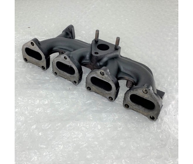 EXHAUST MANIFOLD FOR A MITSUBISHI V70# - EXHAUST MANIFOLD