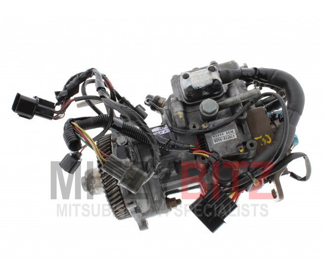 FUEL INJECTION PUMP ASSY - 3.2 DID 2000-2001 MODELS ONLY FOR A MITSUBISHI PAJERO/MONTERO - V68W