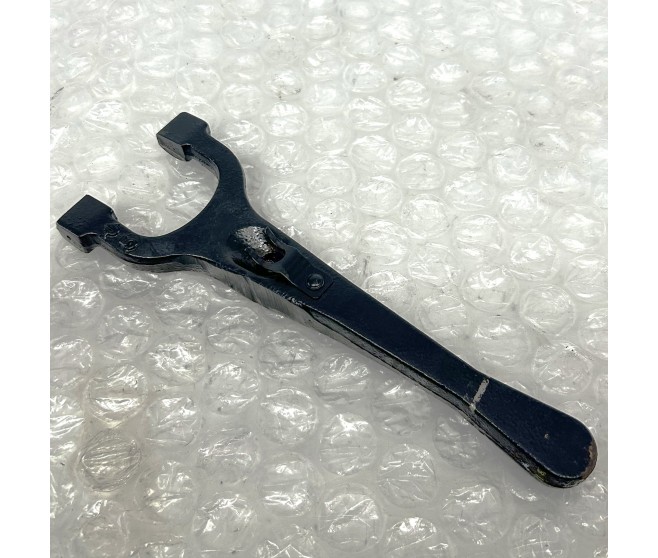 CLUTCH RELEASE FORK FOR A MITSUBISHI CHALLENGER - K94W