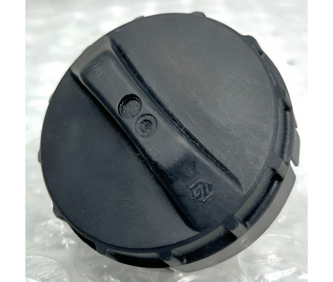 FUEL FILLER CAP FOR A MITSUBISHI PAJERO JUNIOR / MINI - H53,58A