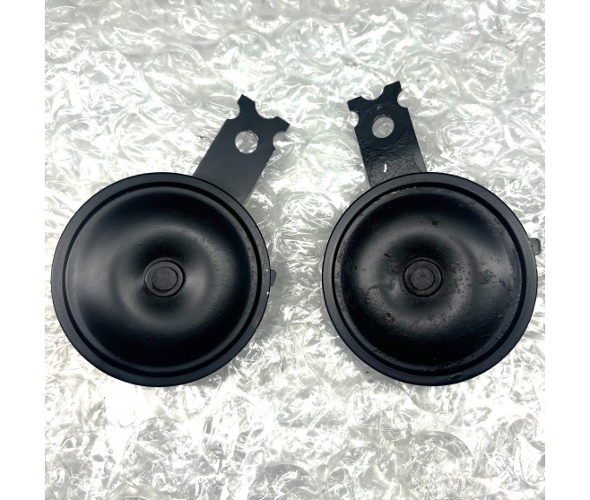 HIGH AND LOW TONE HORN FOR A MITSUBISHI KG,KH# - HORN & BUZZER