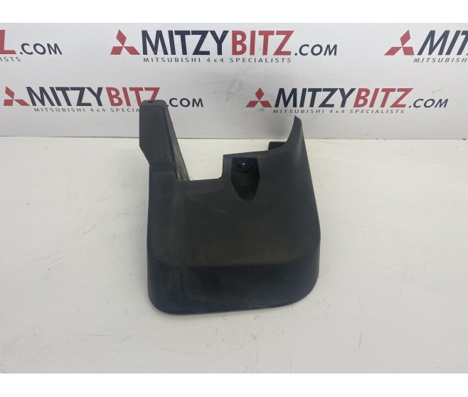 FRONT RIGHT MUD FLAP FOR A MITSUBISHI TRITON - KB4T