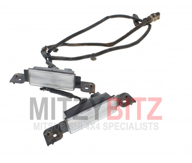 SIDE STEP LAMP HARNESS AND SOCKETS FOR A MITSUBISHI PAJERO/MONTERO - V76W