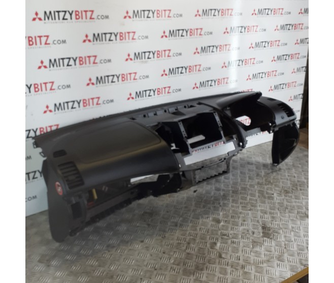 DASH BOARD PANEL WITH PASSENGER AIR BAG FOR A MITSUBISHI L200,L200 SPORTERO - KA4T