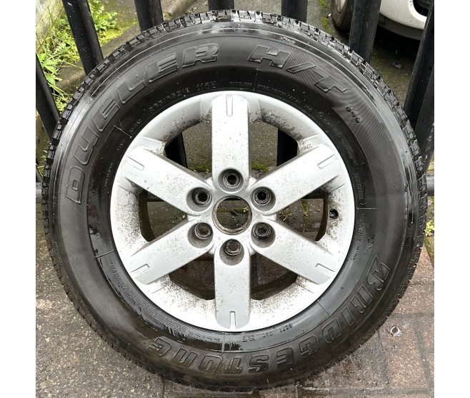 ALLOY WHEEL AND TYRE 17