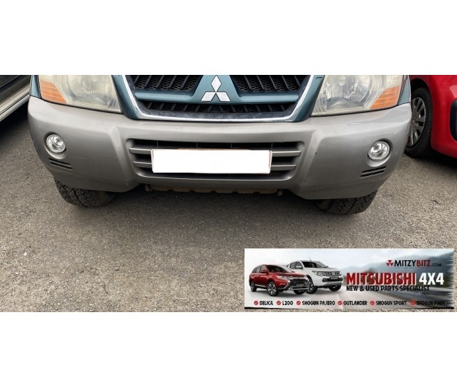 GREY FRONT BUMPER WITH FOG LAMPS 03 06 FOR A MITSUBISHI PAJERO - V65W