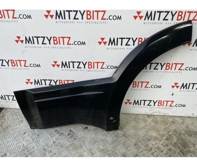 DOOR LOWER TRIM REAR LEFT  FOR A MITSUBISHI PAJERO - V75W