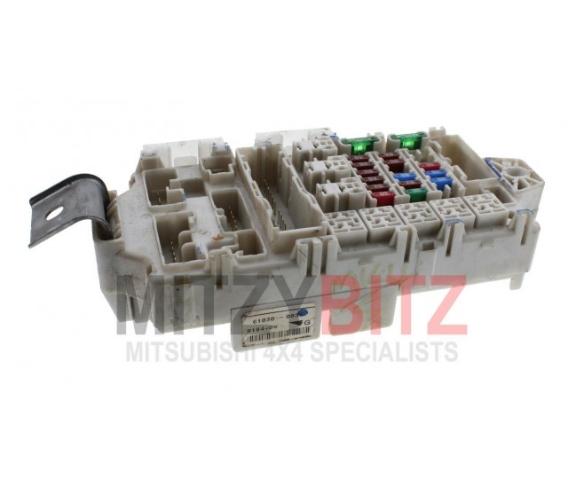 INTERIOR FUSE AND RELAY BOX BOARD FOR A MITSUBISHI V80,90# - INTERIOR FUSE AND RELAY BOX BOARD