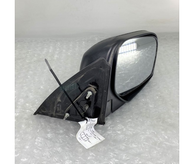 FRONT RIGHT MANUAL WING MIRROR  FOR A MITSUBISHI L200 - KB4T