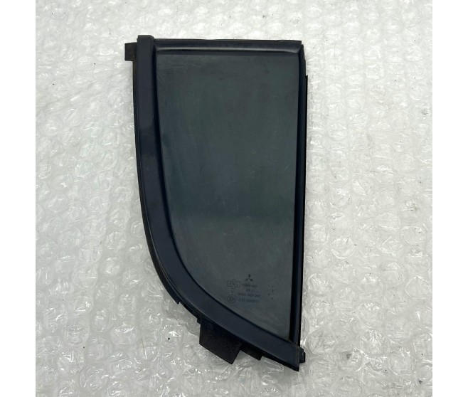 DOOR QUARTER GLASS REAR RIGHT FOR A MITSUBISHI L200,L200 SPORTERO - KB9T