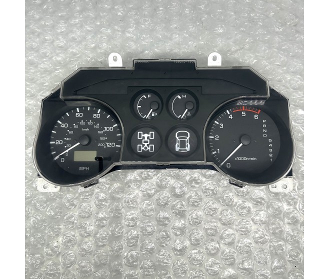 AUTOMATIC SPEEDO CLOCKS MR951140 FOR A MITSUBISHI PAJERO/MONTERO - V68W