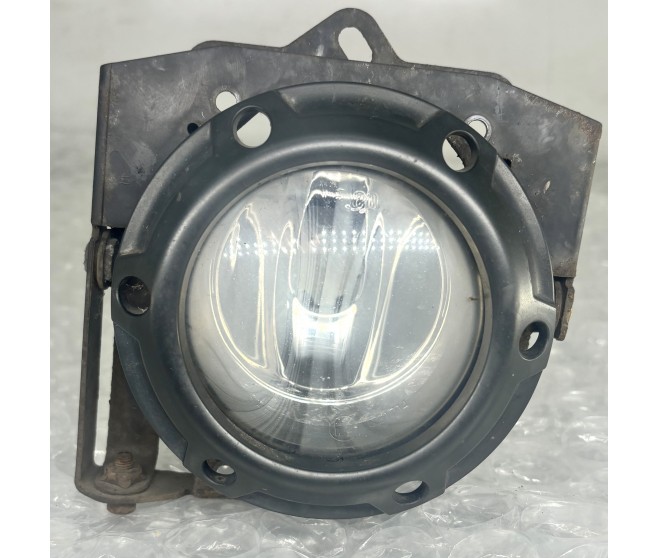 FOG LAMP FRONT FOR A MITSUBISHI CHASSIS ELECTRICAL - 
