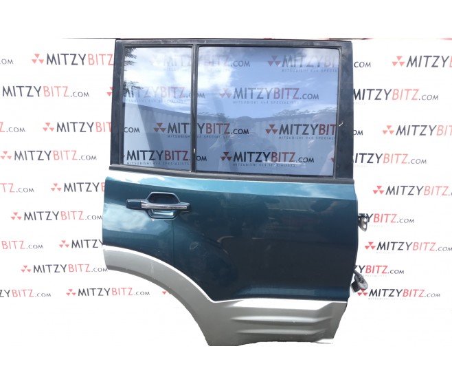 GREEN REAR RIGHT BARE DOOR PANEL ONLY FOR A MITSUBISHI PAJERO/MONTERO - V78W