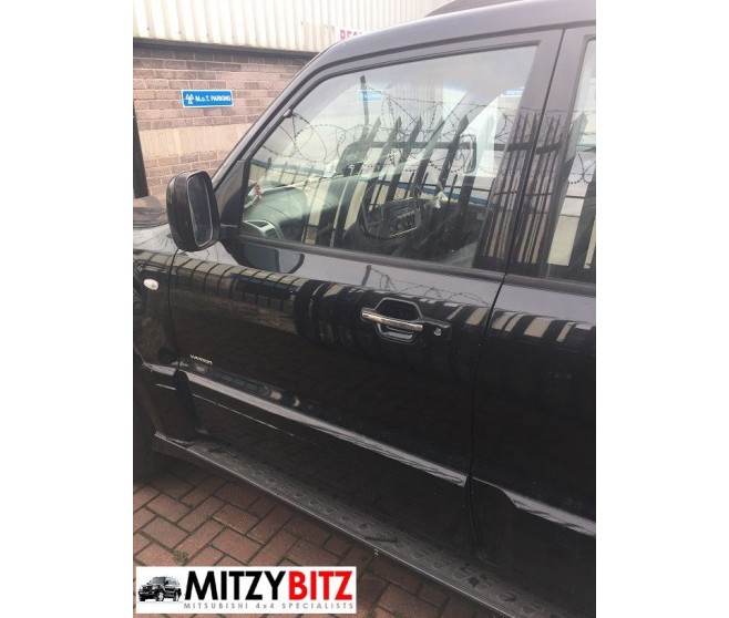 BLACK FRONT LEFT BARE DOOR PANEL ONLY FOR A MITSUBISHI PAJERO/MONTERO - V78W